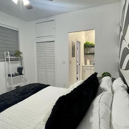 Cozy Studio, Prime Location, Remodeled, 1 Parking West Palm Beach Zewnętrze zdjęcie