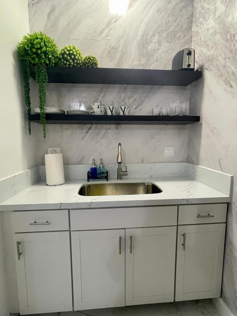 Cozy Studio, Prime Location, Remodeled, 1 Parking West Palm Beach Zewnętrze zdjęcie