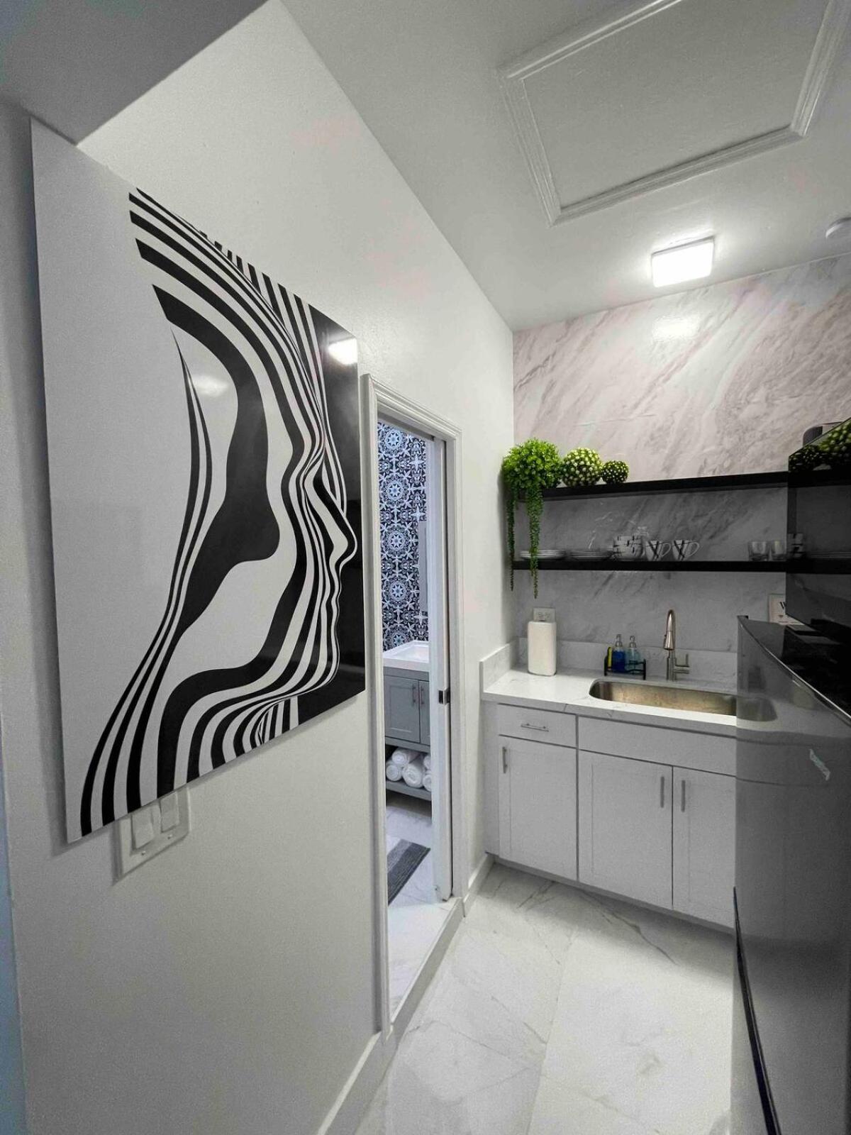 Cozy Studio, Prime Location, Remodeled, 1 Parking West Palm Beach Zewnętrze zdjęcie